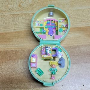 1991 RARE Polly Pocket Dazzling Dressmaker (Missing Ring)